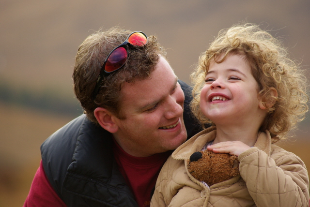 I just love the interacting of my OH and my little girl in this pic. Taken on my Pentax K10D had only had it a few weeks