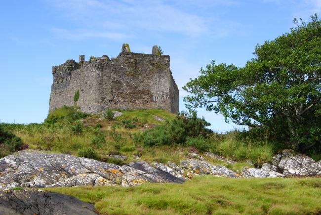 Tioram Castle