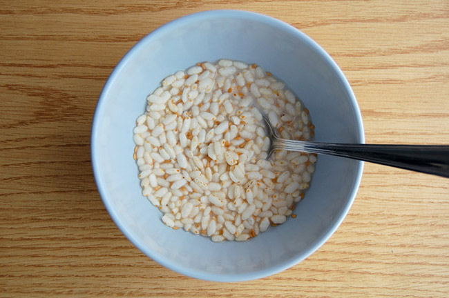 Organic puff rice, golden linseeds and Rice Dream